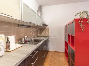 Pronájem bytu 1+kk, Praha - Černý Most, Dobrovolného, 35 m2