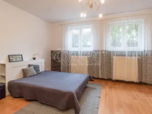 Pronájem bytu 1+kk, Praha - Černý Most, Dobrovolného, 35 m2