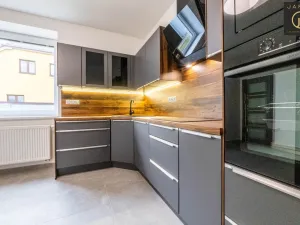 Prodej rodinného domu, Kladno, Svépomoc, 209 m2