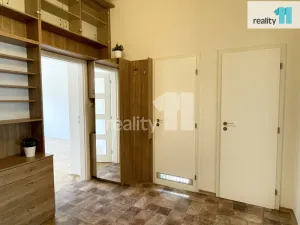 Pronájem bytu 3+1, Praha - Žižkov, Biskupcova, 93 m2