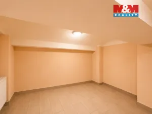 Pronájem komerční nemovitosti, Praha - Uhříněves, Přátelství, 40 m2