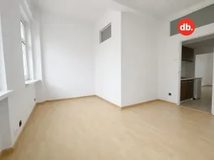 Prodej bytu 2+1, Karlovy Vary, Sokolovská, 77 m2