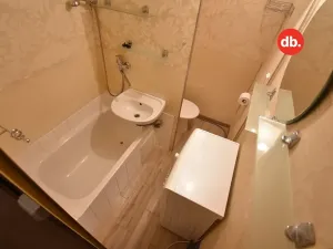 Pronájem bytu 1+1, Karlovy Vary, Maďarská, 36 m2