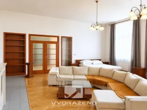 Prodej vícegeneračního domu, Dolní Kounice, 400 m2