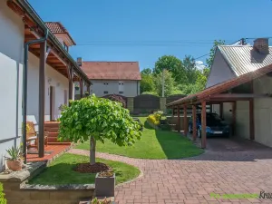 Prodej rodinného domu, Osek, 192 m2