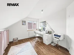 Prodej rodinného domu, Jesenice, Hledíková, 205 m2