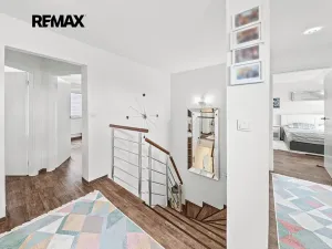 Prodej rodinného domu, Jesenice, Hledíková, 205 m2
