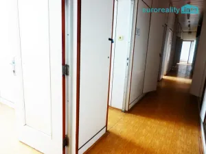 Pronájem obchodního prostoru, Praha - Stodůlky, Mukařovského, 735 m2