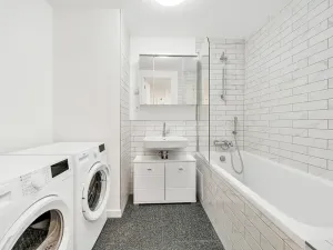 Pronájem bytu 2+kk, Praha, Sokolovská, 56 m2