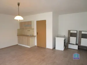 Pronájem bytu 1+kk, Stříbro, Husova, 31 m2