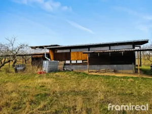 Prodej pozemku, Znojmo, 39298 m2