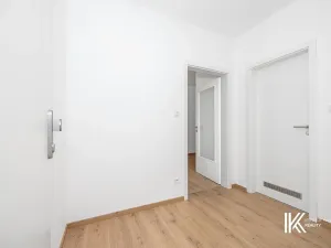 Pronájem bytu 2+kk, Pardubice, U Sportovní školy, 44 m2