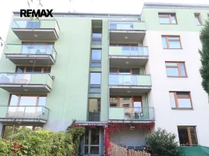 Pronájem bytu 1+kk, Praha - Hloubětín, Nepelova, 30 m2