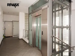 Prodej bytu 2+kk, Praha - Libeň, Českomoravská, 50 m2