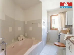 Prodej bytu 2+kk, Karlovy Vary - Bohatice, Jáchymovská, 61 m2