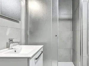 Pronájem bytu 2+kk, Praha - Bohnice, Zelenohorská, 47 m2