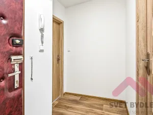 Pronájem bytu 2+kk, Praha - Bohnice, Zelenohorská, 47 m2