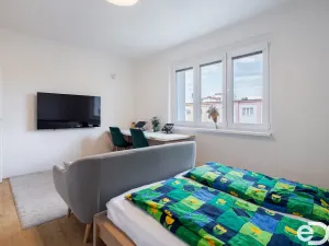 Pronájem bytu 2+1, Praha - Krč, Kremličkova, 52 m2