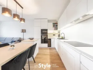 Pronájem bytu 2+kk, Staré Město, Velkomoravská, 71 m2