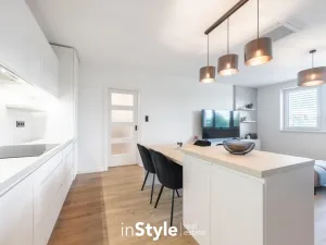 Pronájem bytu 2+kk, Staré Město, Velkomoravská, 71 m2