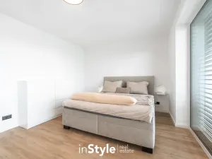 Pronájem bytu 2+kk, Staré Město, Velkomoravská, 71 m2