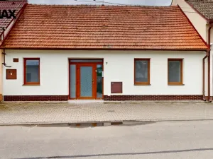 Prodej bytu 3+1, Odrovice, 220 m2