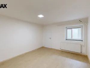 Prodej bytu 3+1, Odrovice, 220 m2