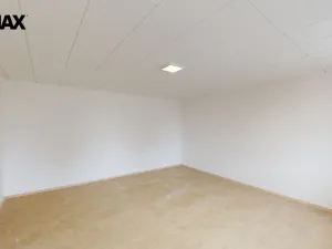 Prodej bytu 3+1, Odrovice, 220 m2