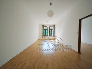 Pronájem bytu 2+1, České Budějovice, Pražská tř., 72 m2