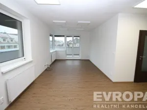 Pronájem kanceláře, Plzeň, Klatovská třída, 82 m2