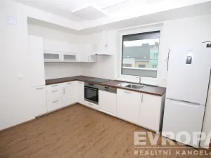 Pronájem kanceláře, Plzeň, Klatovská třída, 82 m2