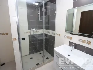 Pronájem kanceláře, Plzeň, Klatovská třída, 82 m2