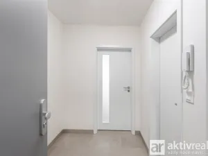 Pronájem bytu 1+kk, Přezletice, Pod Zahrady, 40 m2