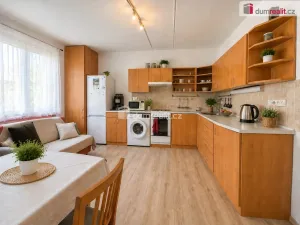 Prodej bytu 2+kk, Karlovy Vary - Stará Role, Kladenská, 36 m2
