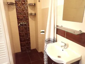 Pronájem bytu 1+1, Železnice, Tyršova, 32 m2