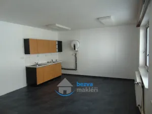Pronájem kanceláře, Skuteč, Husova, 53 m2