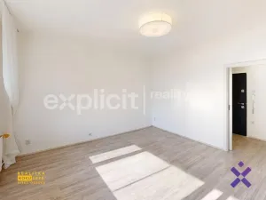Pronájem bytu 3+1, Zlín, Budovatelská, 68 m2