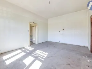 Prodej komerční nemovitosti, Holoubkov, 812 m2