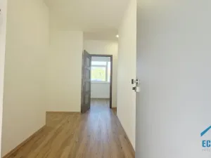 Pronájem kanceláře, Herink, U Kovárny, 92 m2