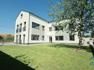 Pronájem kanceláře, Herink, U Kovárny, 92 m2