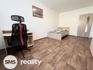 Pronájem pokoje, Slavkov, Ludvíka Svobody, 100 m2