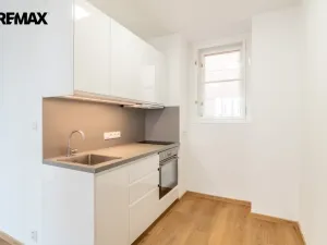 Prodej bytu 1+kk, Praha - Žižkov, Baranova, 34 m2