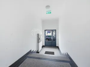 Pronájem bytu 2+kk, Praha - Vysočany, Kolbenova, 60 m2