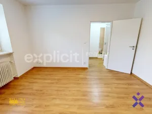 Pronájem bytu 1+1, Vsetín, Na Hrázi, 31 m2