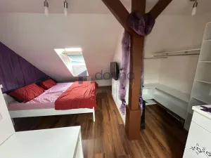 Pronájem bytu 2+kk, Praha, Hradešínská, 47 m2