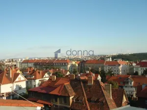 Pronájem bytu 2+kk, Praha, Hradešínská, 47 m2
