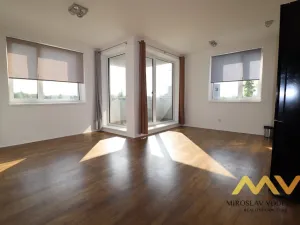Pronájem bytu 2+kk, Hradec Králové - Třebeš, Pod Svahem, 62 m2