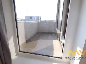 Pronájem bytu 2+kk, Hradec Králové - Třebeš, Pod Svahem, 62 m2