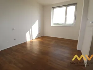 Pronájem bytu 2+kk, Hradec Králové - Třebeš, Pod Svahem, 62 m2
