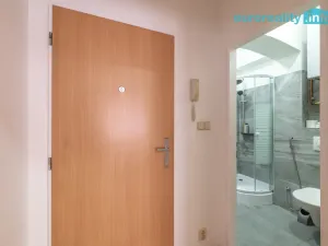 Prodej bytu 2+kk, Karlovy Vary, Moskevská, 47 m2